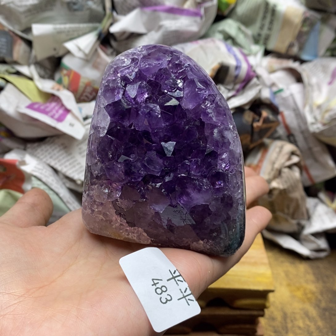 紫晶乌拉圭未镶嵌