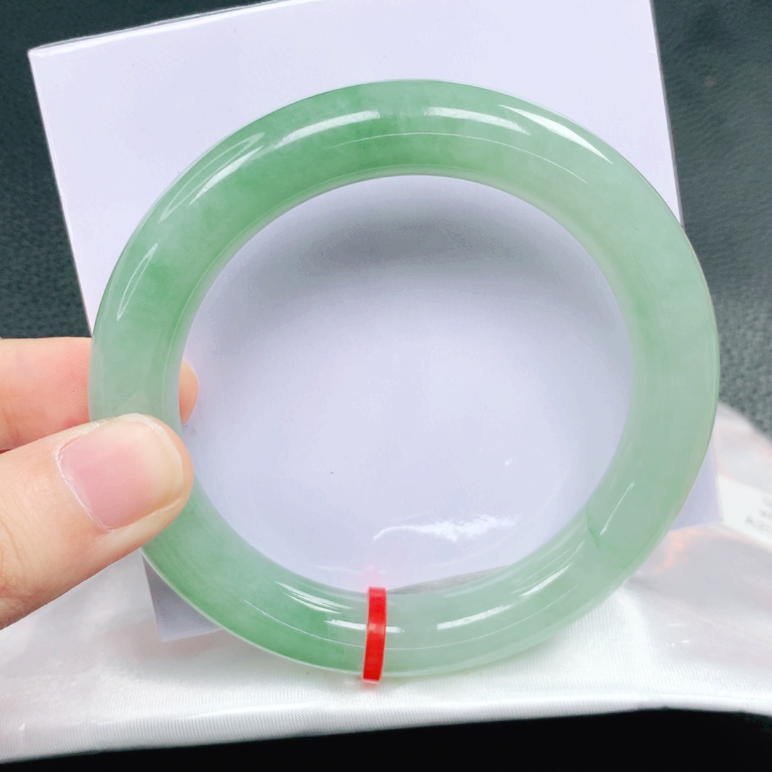 翡翠未镶嵌手镯57圈口