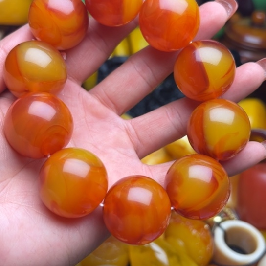 琥珀手串未镶嵌蜜蜡