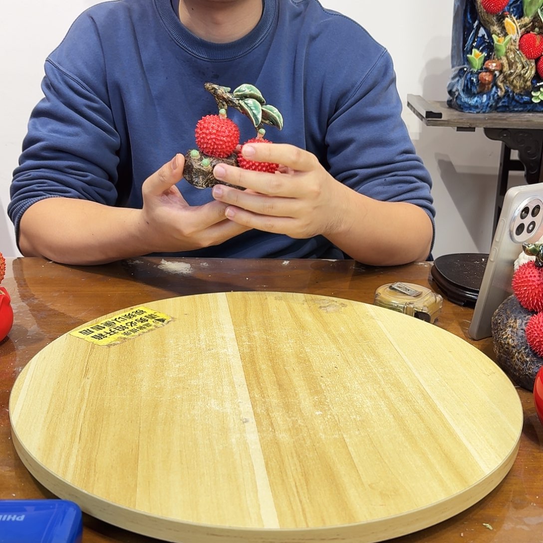 陶瓷双荔枝摆件的