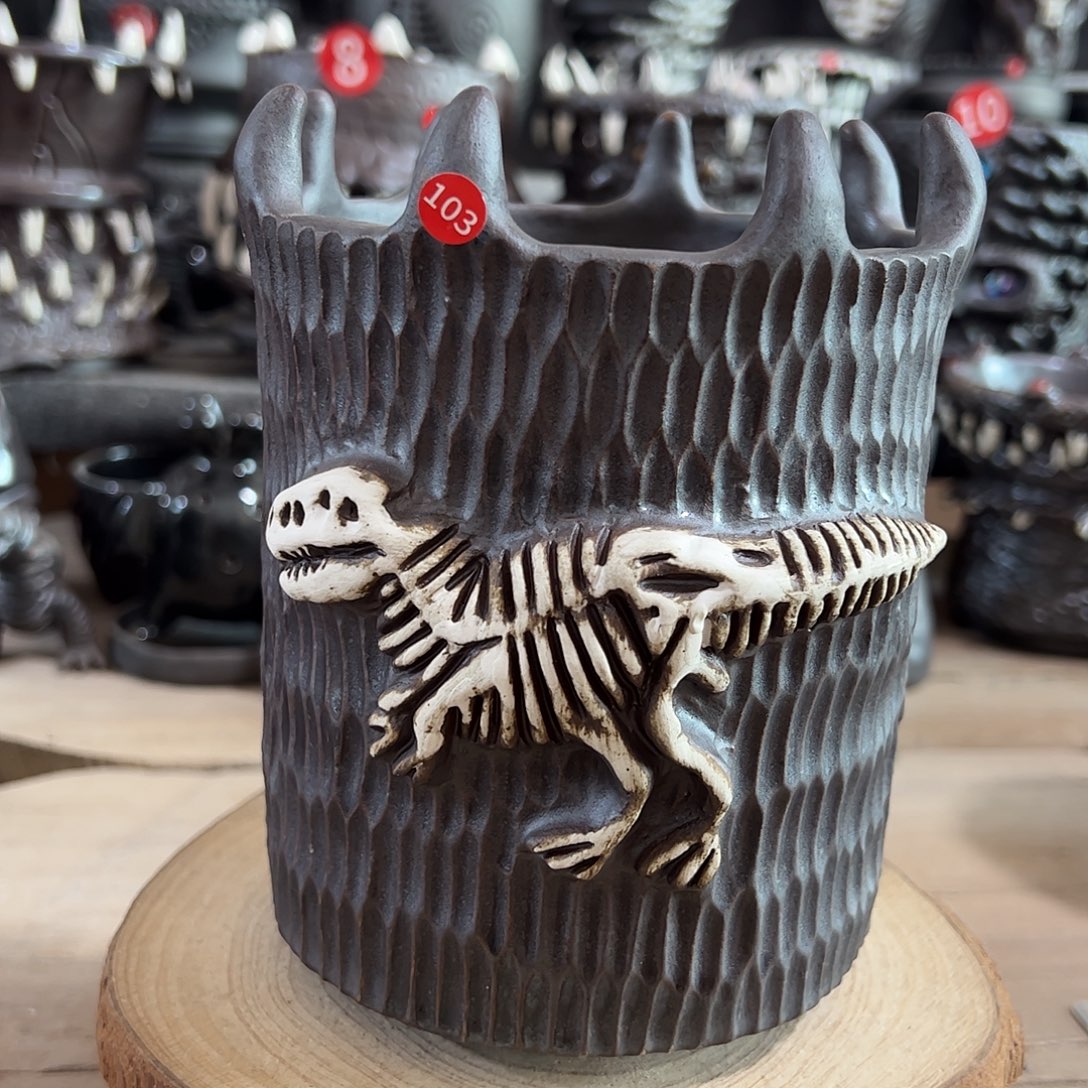 103号，口微不圆，内口11.5-12外高16.5