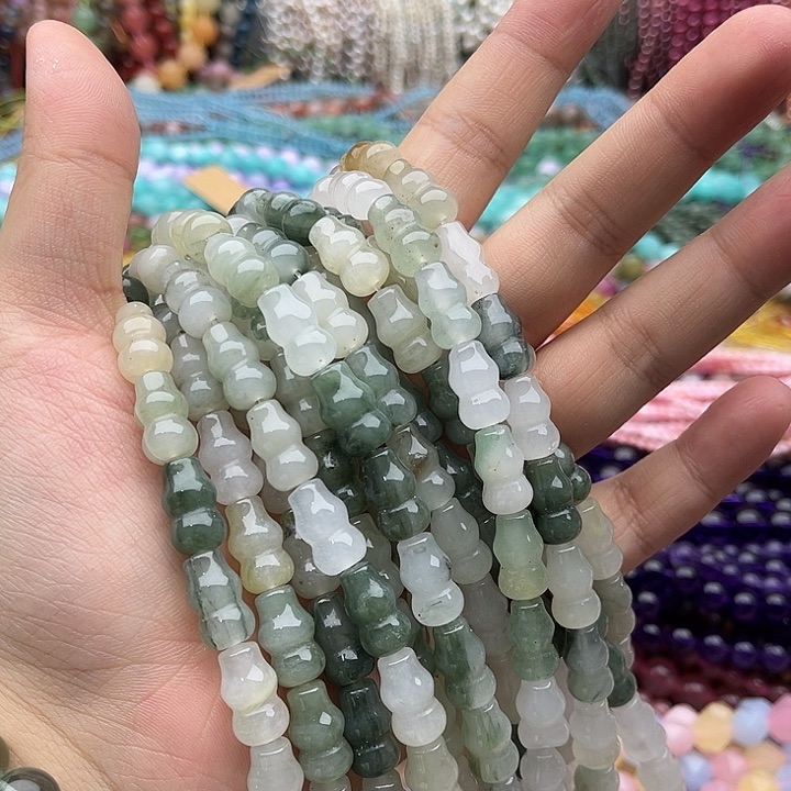 玛瑙/玉髓未镶嵌珠宝半成品一条8mm左右天山翠葫芦几颗有瑕