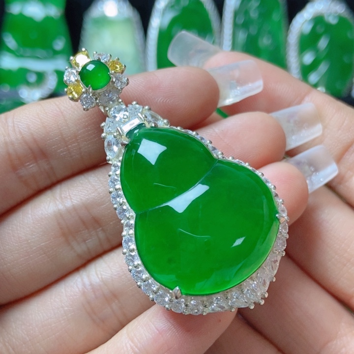 翡翠颈饰银S925镶嵌          