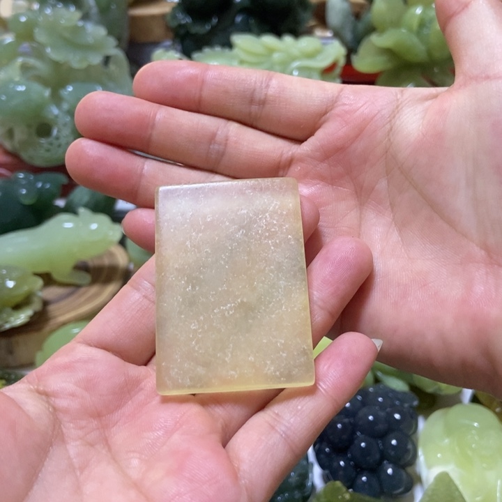 【闪购商品】蛇纹石玉挂件未镶嵌小*胖