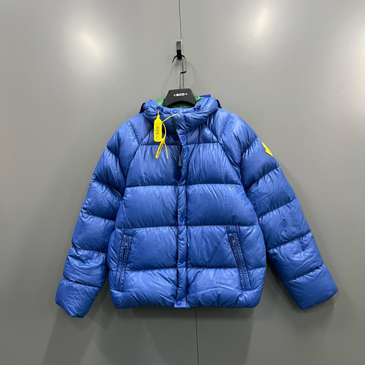 【XP】Moncler 蒙口 黄标刺绣羽绒服 3码/95新/毒10589/无配件 bc0
