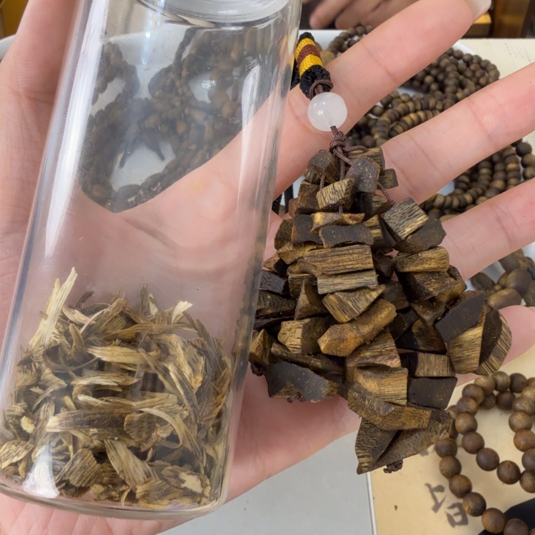 沉香沉香碎屑奇楠沉香沉水浮车挂14克多样性发一