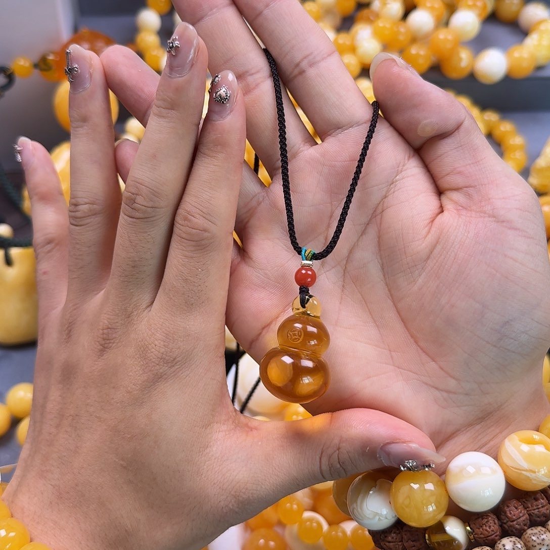 蜜蜡珠宝奇石未镶嵌