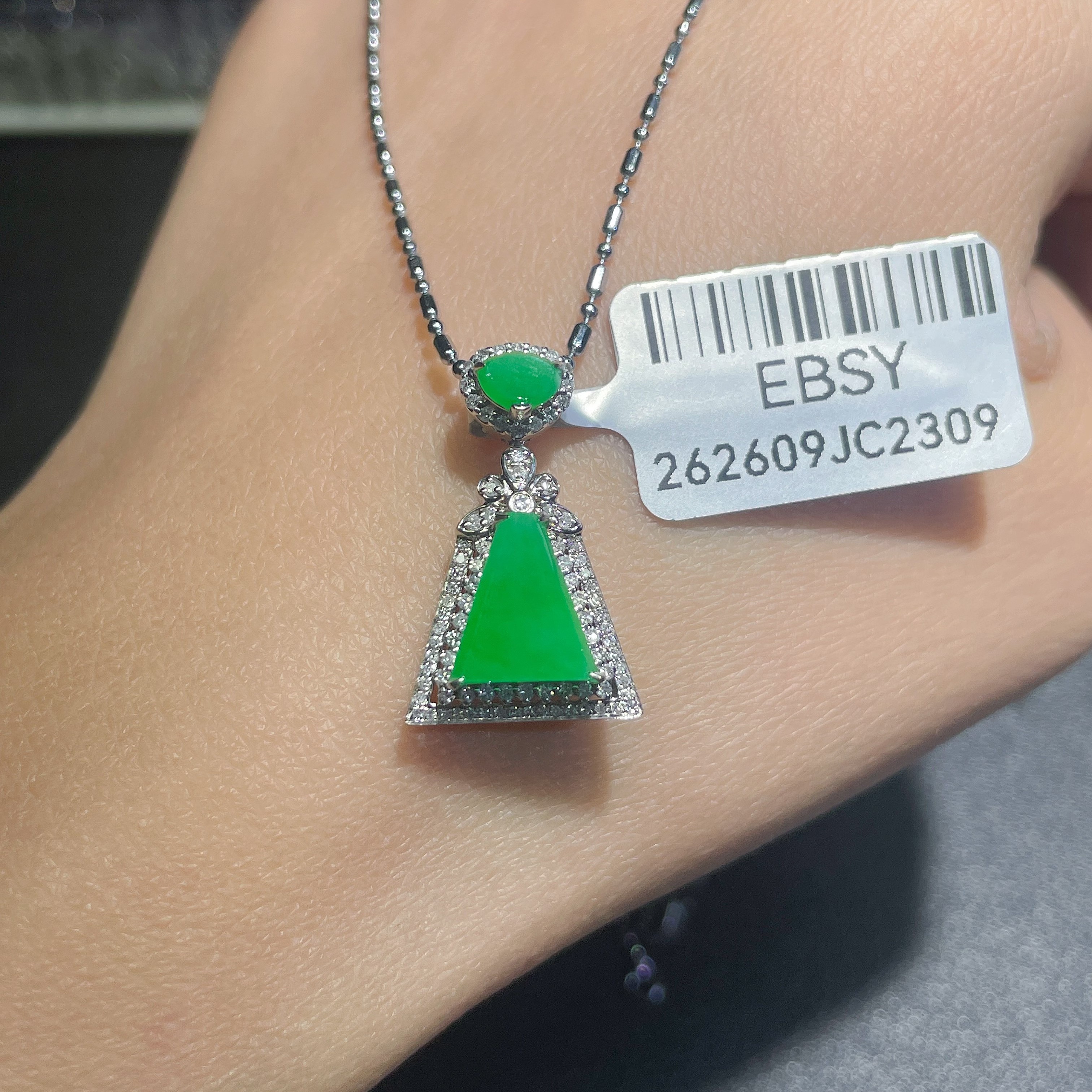 缅甸A货翡翠南非真钻18K金（不含链）