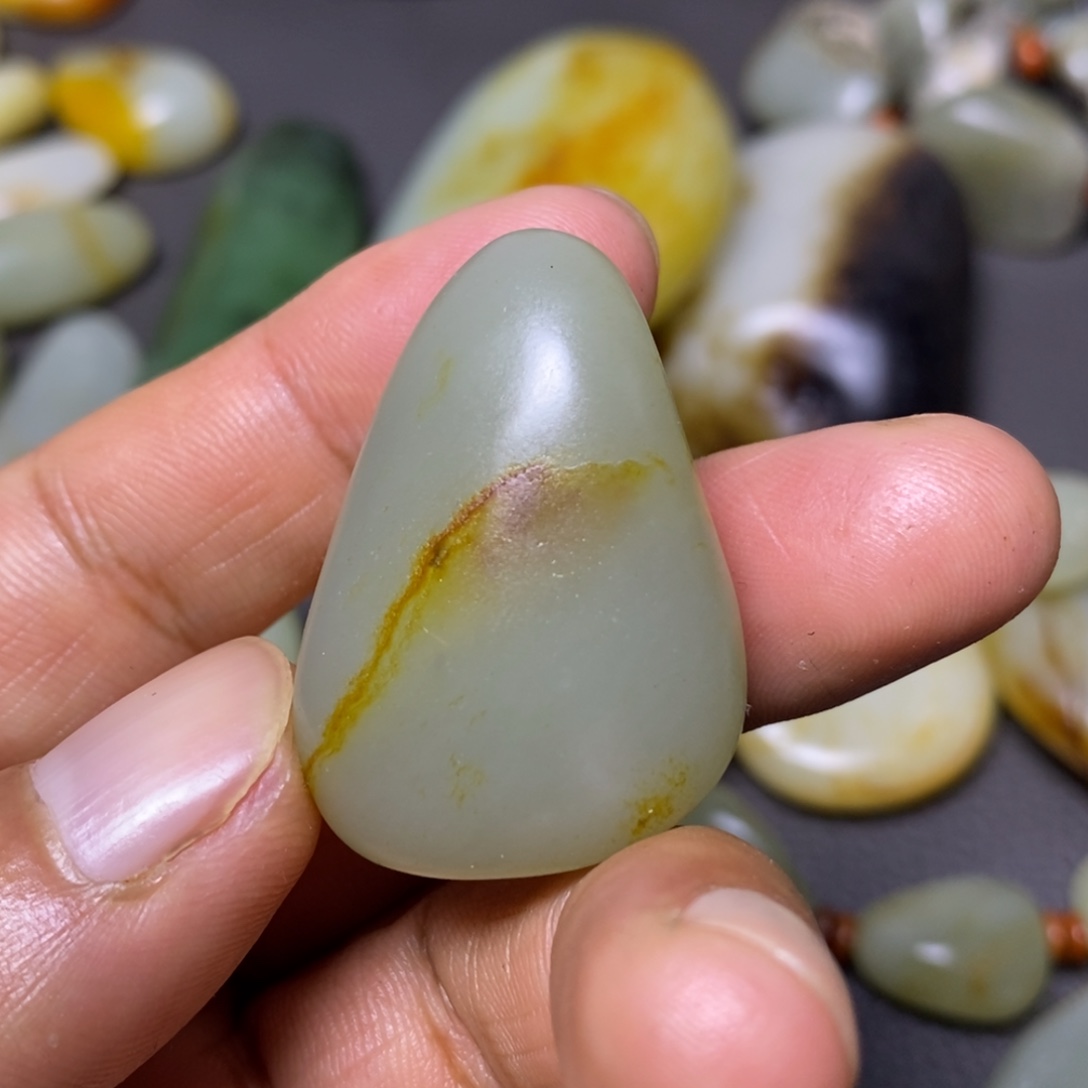 和田玉（糖玉）未镶嵌挂件