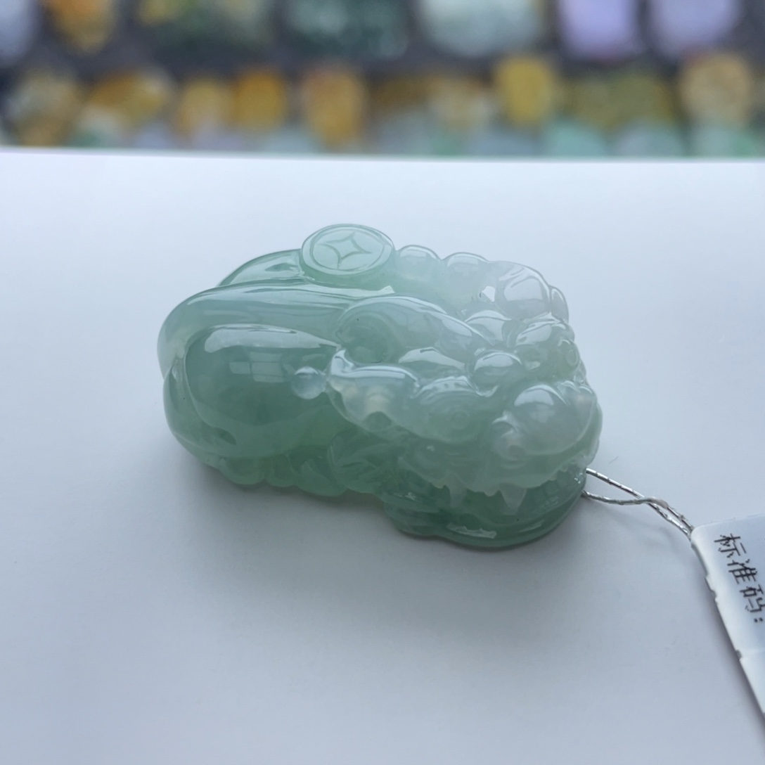 翡翠颈饰未镶嵌貔貅