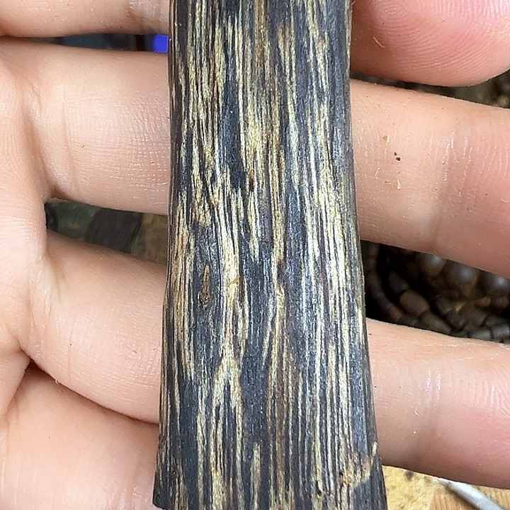 木白奇楠牌子5.4克。。。。