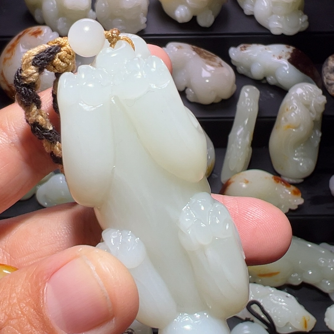 优***饰和田玉未镶嵌颈饰