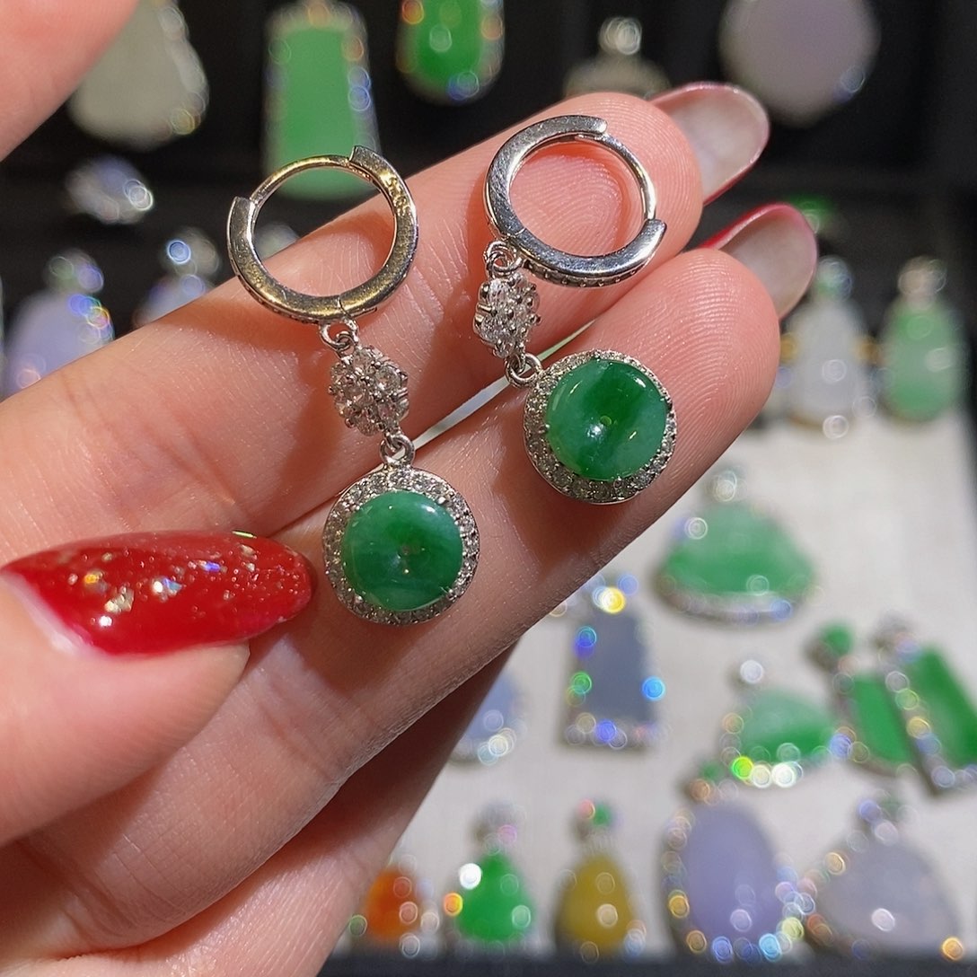 翡翠颈饰银S925镶嵌天然翡翠