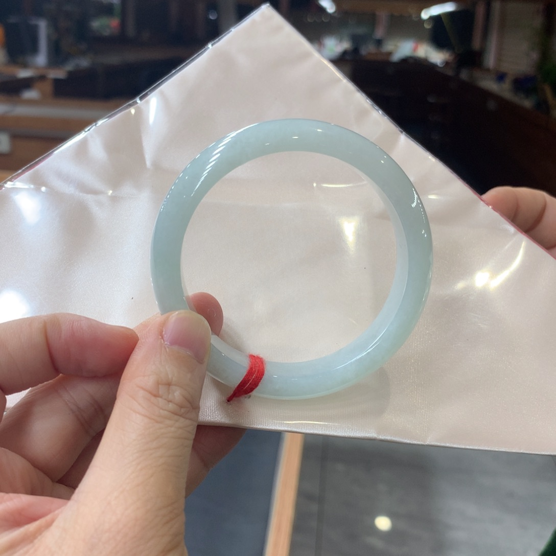 翡翠未镶嵌手镯翡翠