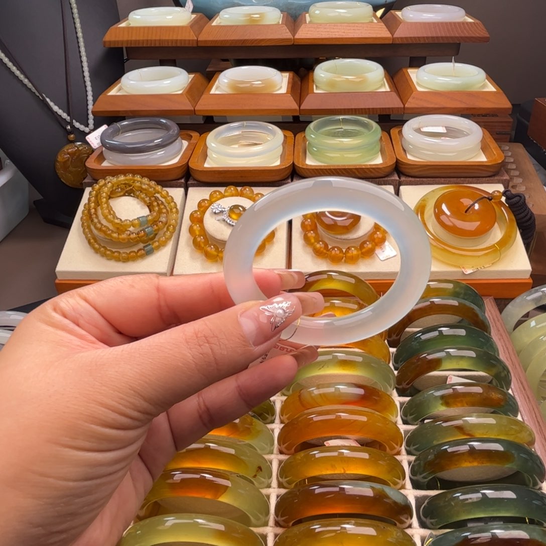 蛇纹石玉未镶嵌51-53