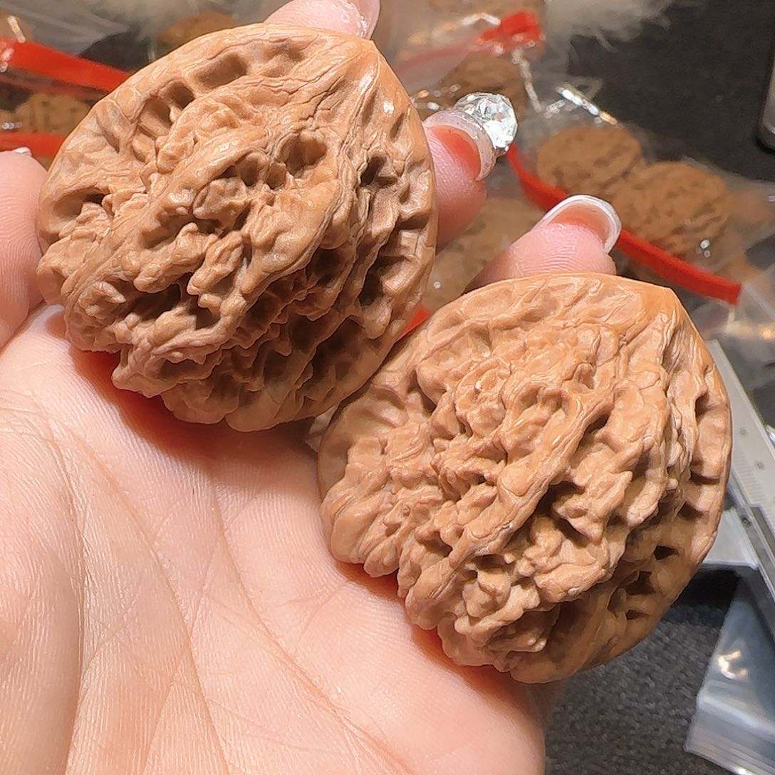 文玩核桃吊坠42金蟾王