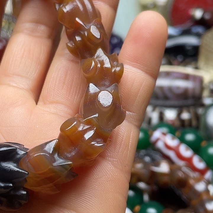 歌***子玛瑙/玉髓未镶嵌颈饰