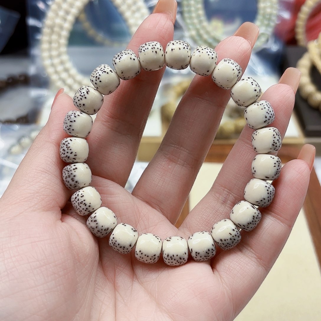 星月菩提吊坠善河豚