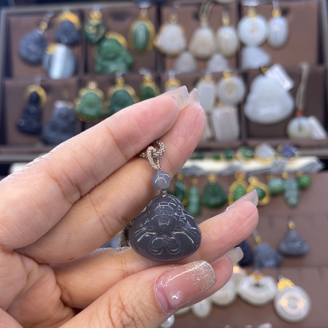 和田玉吊坠未镶嵌