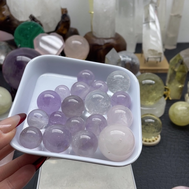 水晶65未镶嵌招*咪天然水晶