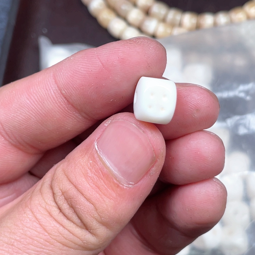 驼骨手串/手链编号130卡1. 