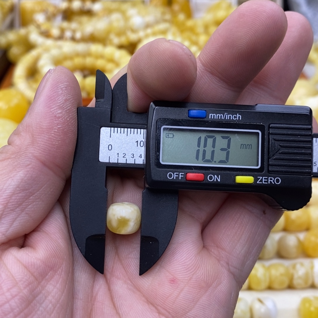 十***月琥珀未镶嵌珠宝奇石