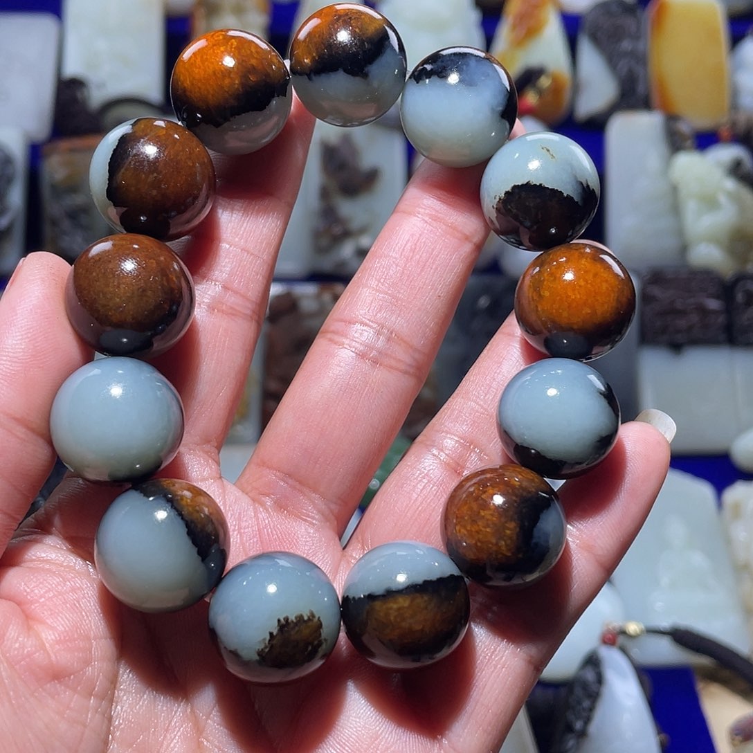 和田玉颈饰未镶嵌