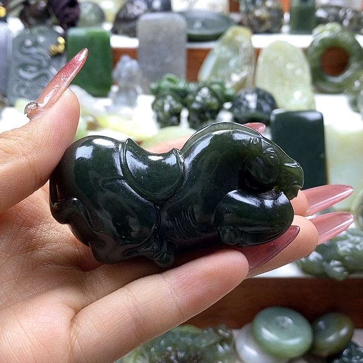 和田玉颈饰未镶嵌