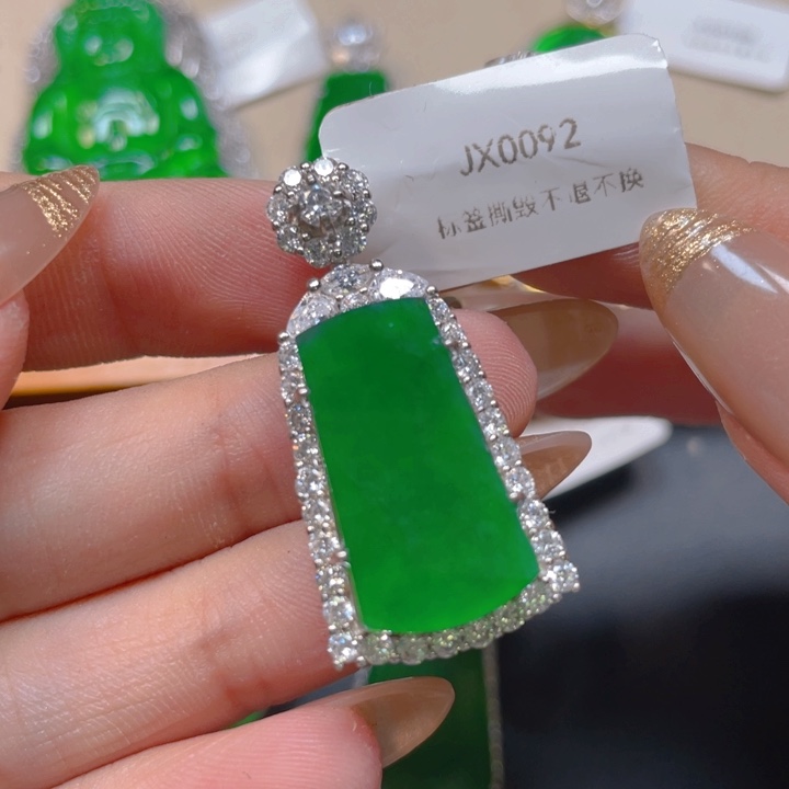 【闪购商品】翡翠银S925镶嵌颈饰翡翠