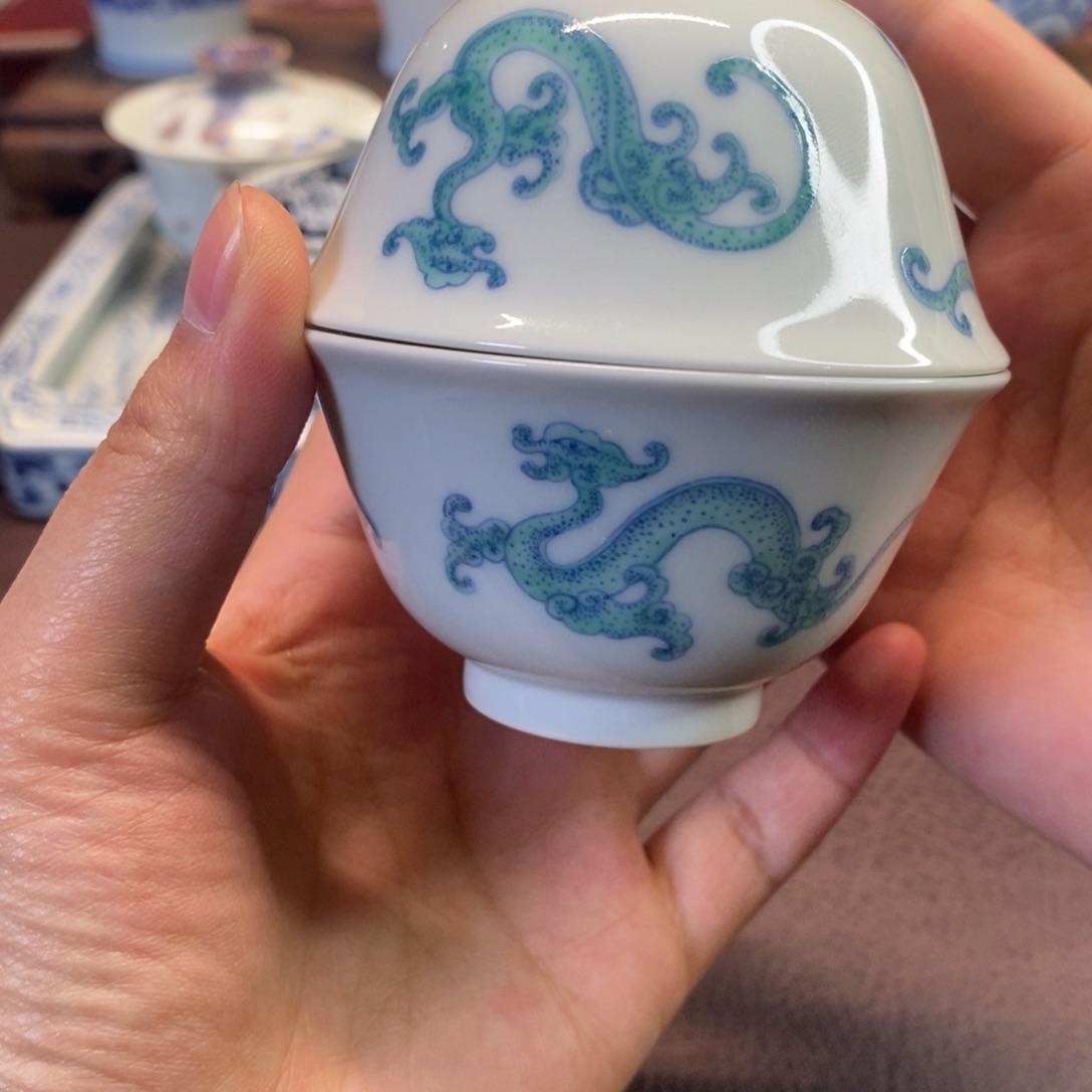 碗斗彩螭龙撇口对杯70cc  两只。