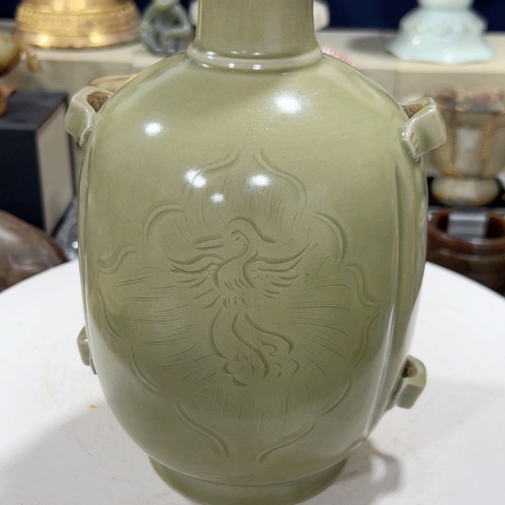 碟中*龙器型规整精致小巧精致