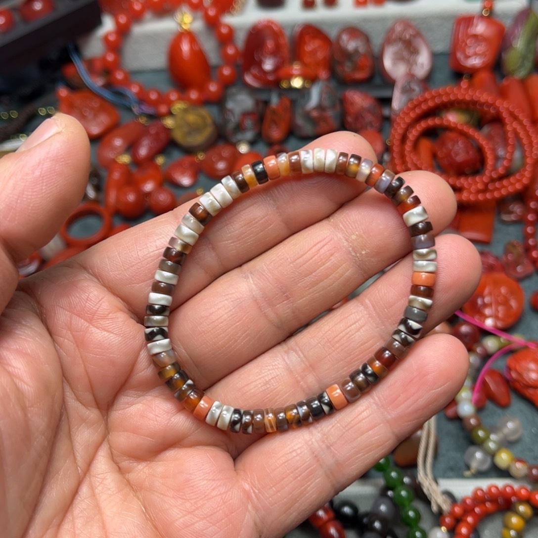 南红玛瑙未镶嵌颈饰