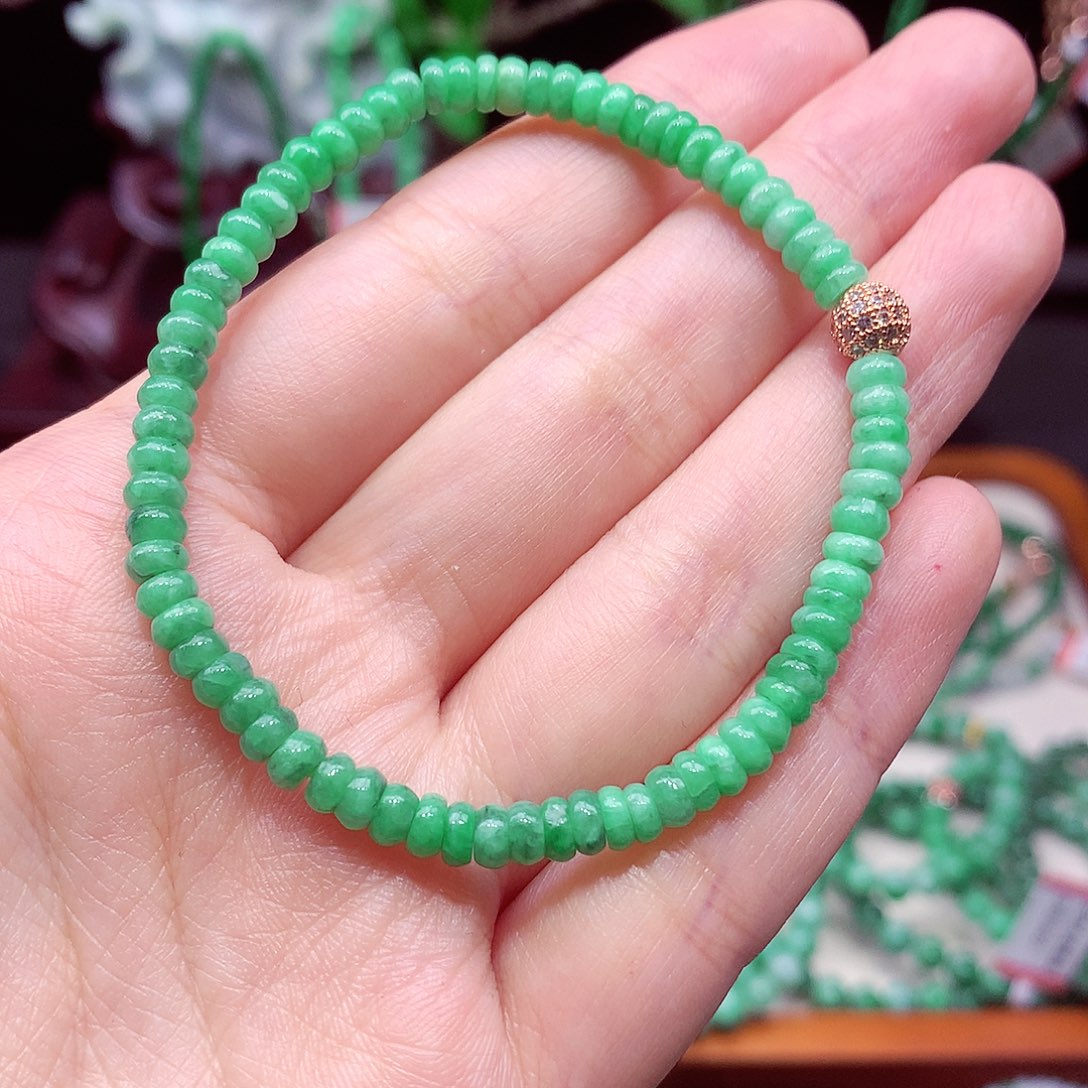 翡翠未镶嵌手链翡翠