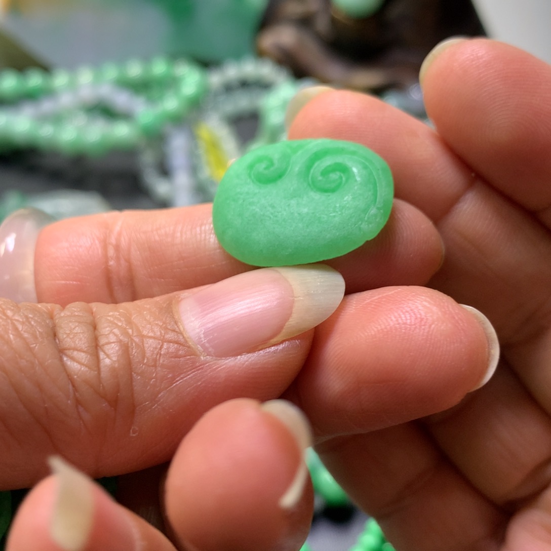 定制翡翠未镶嵌翡翠