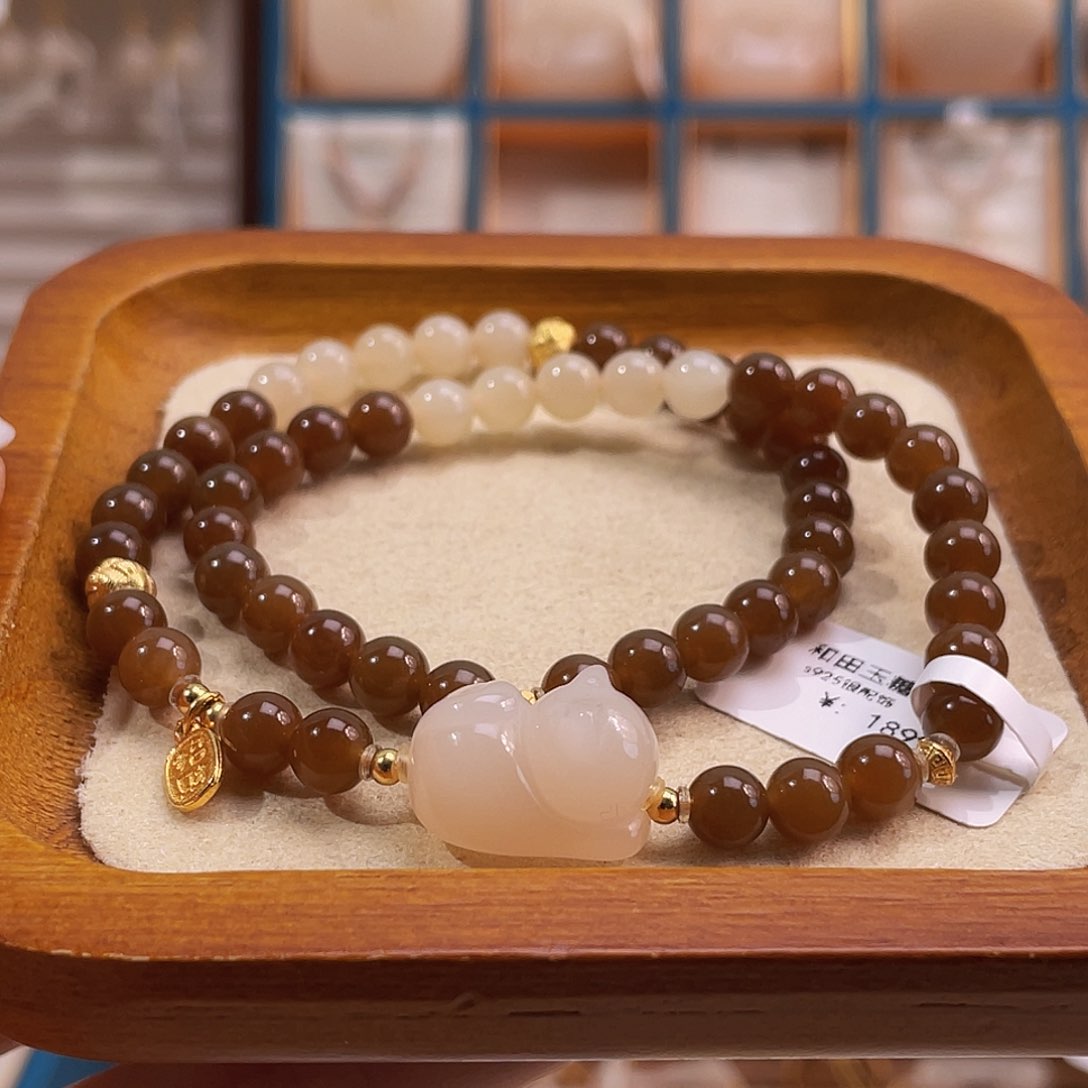 银S925镶嵌手串和田玉（糖玉）小*欲