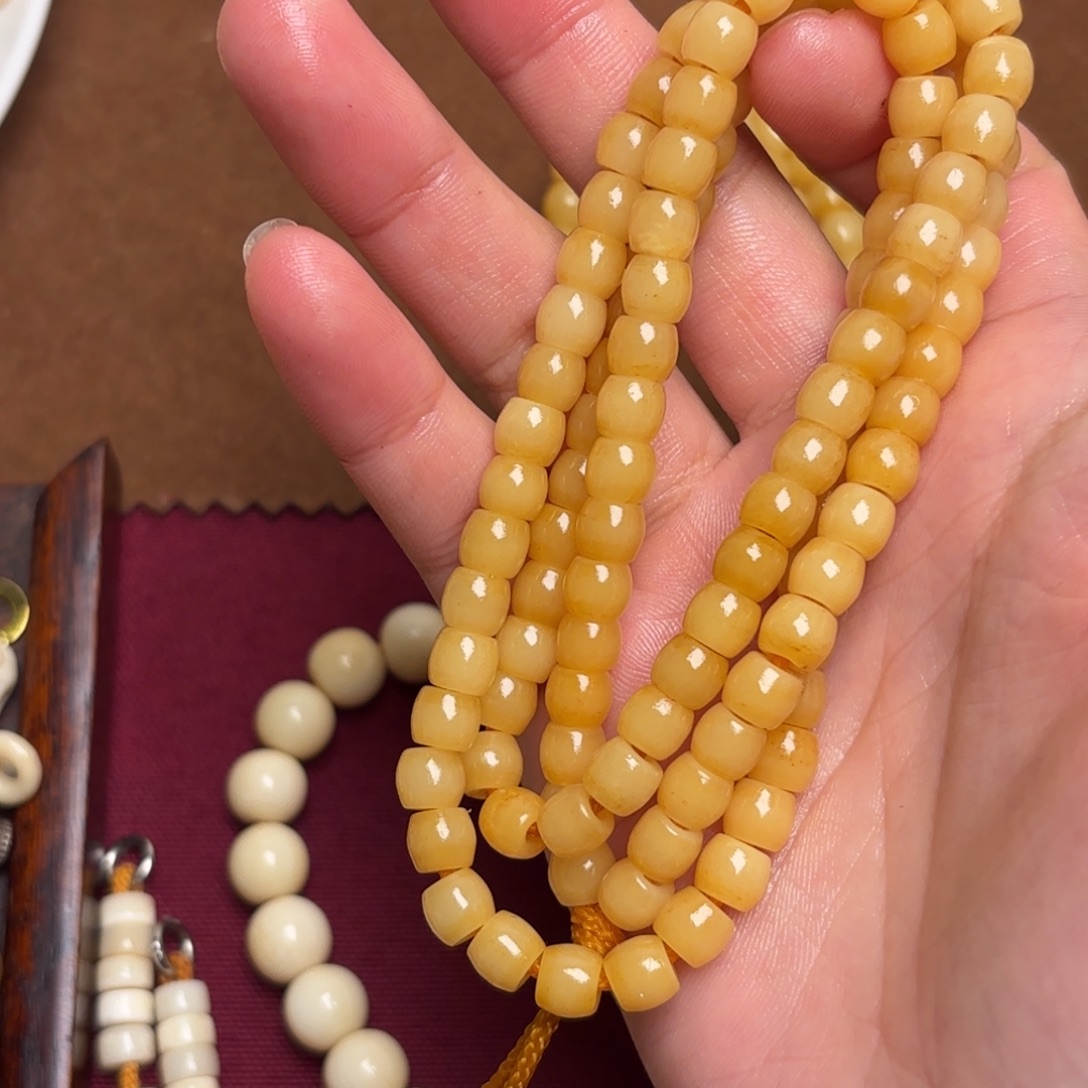 王***王颈饰玻璃藏传小配饰