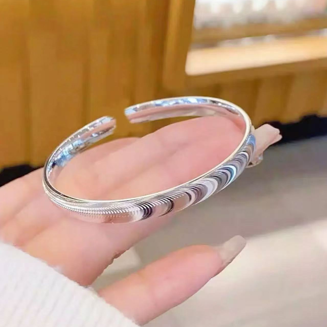 足银手镯 足银999爆闪猫眼纯银手镯女简约光面轻奢高级小众实心