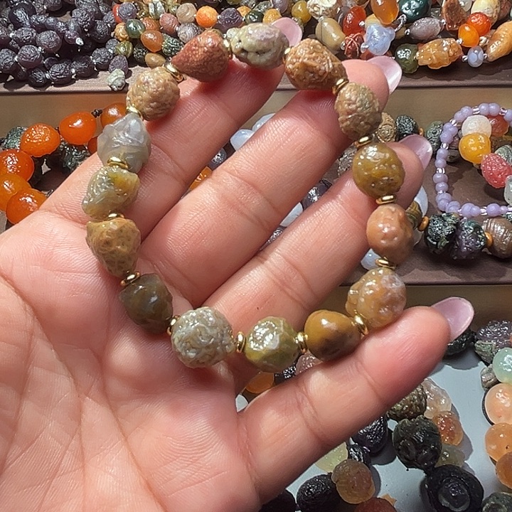 阿拉善彩玛瑙手串