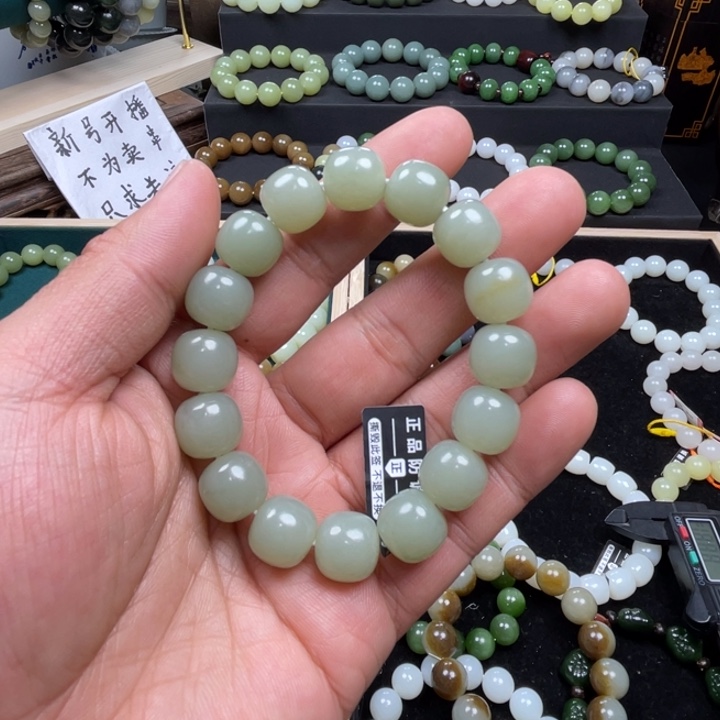 和田玉手串未镶嵌
