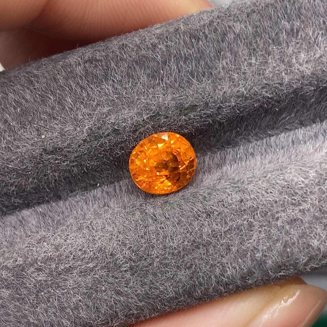 石榴石裸石钛钢2.89克拉芬达石