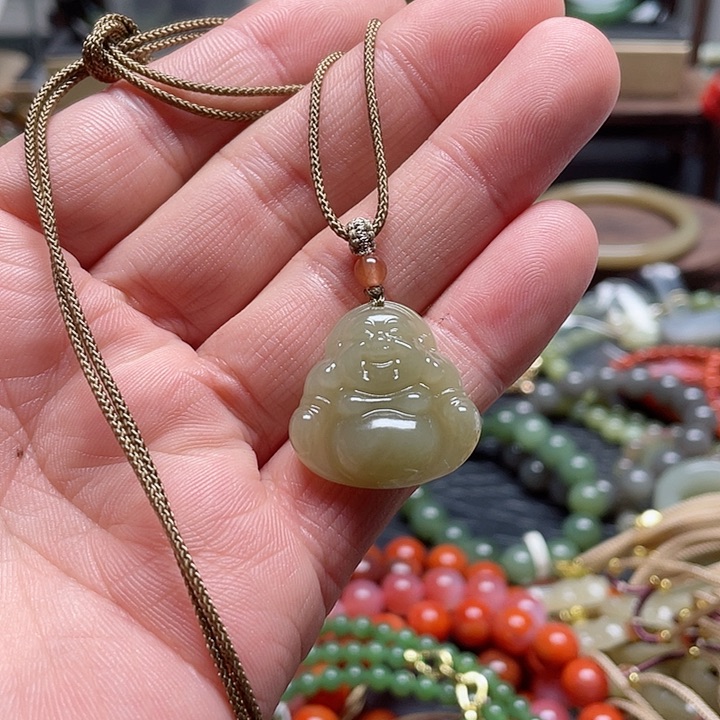 和田玉吊坠未镶嵌