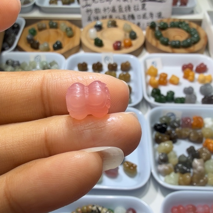 和田玉未镶嵌珠宝奇石