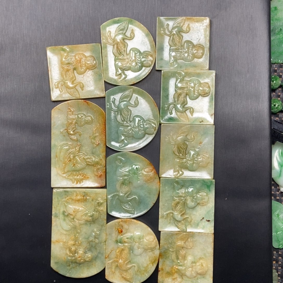 竹****翡翠未镶嵌挂件清