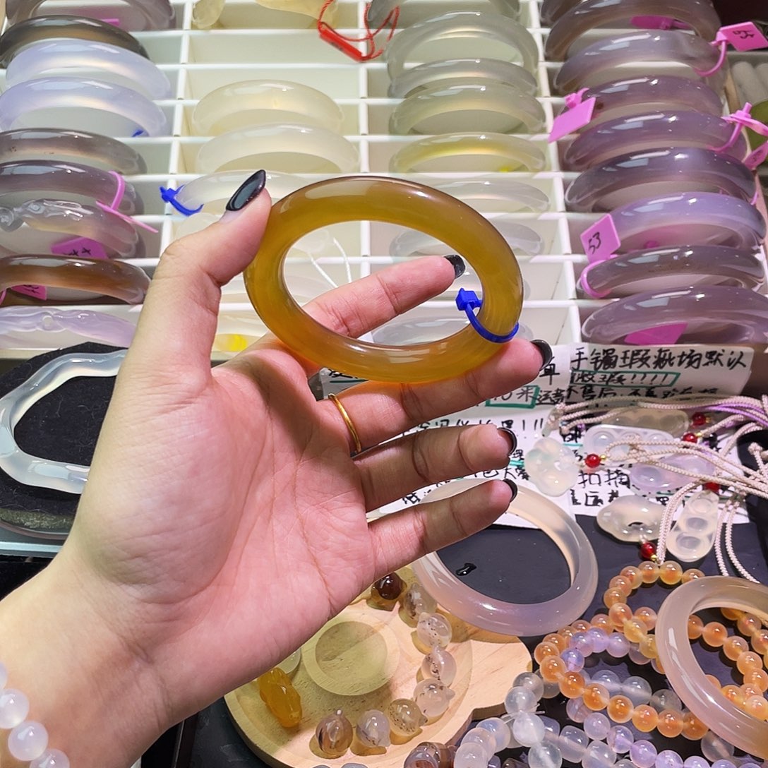 温***耳玛瑙/玉髓合金手镯