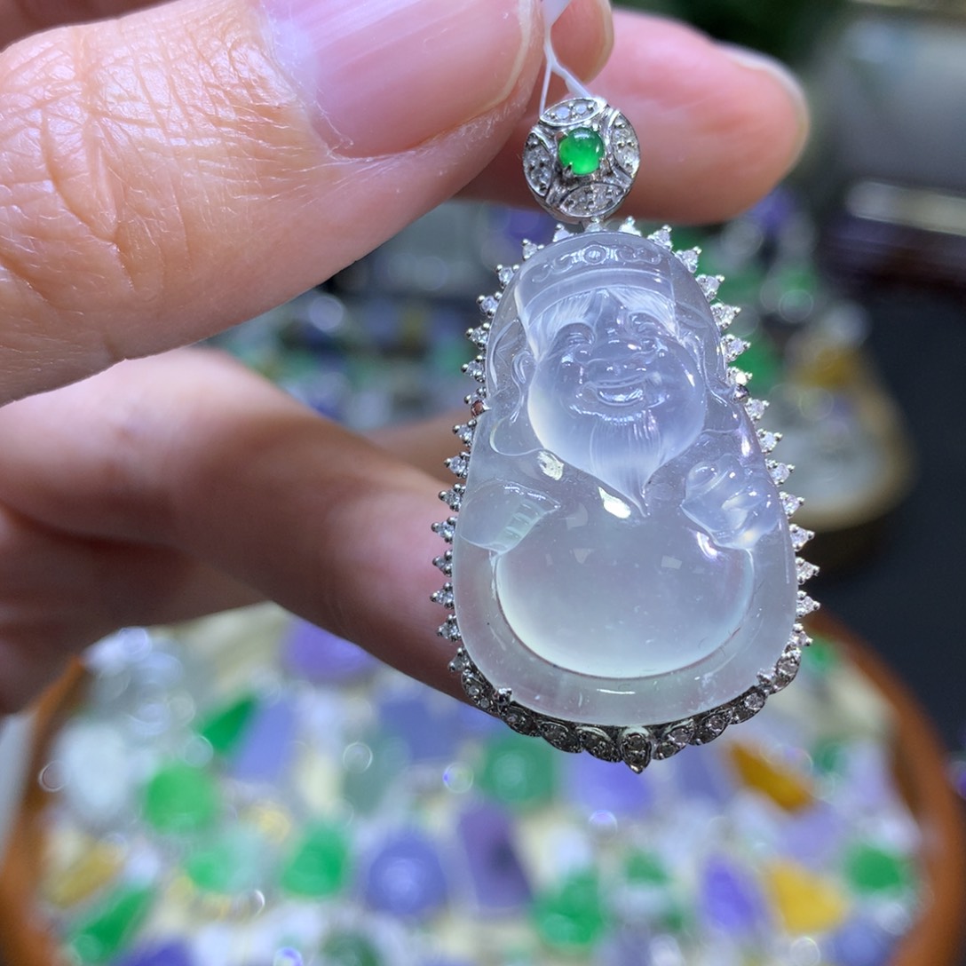 翡翠颈饰18K金镶嵌翡翠吊坠项链