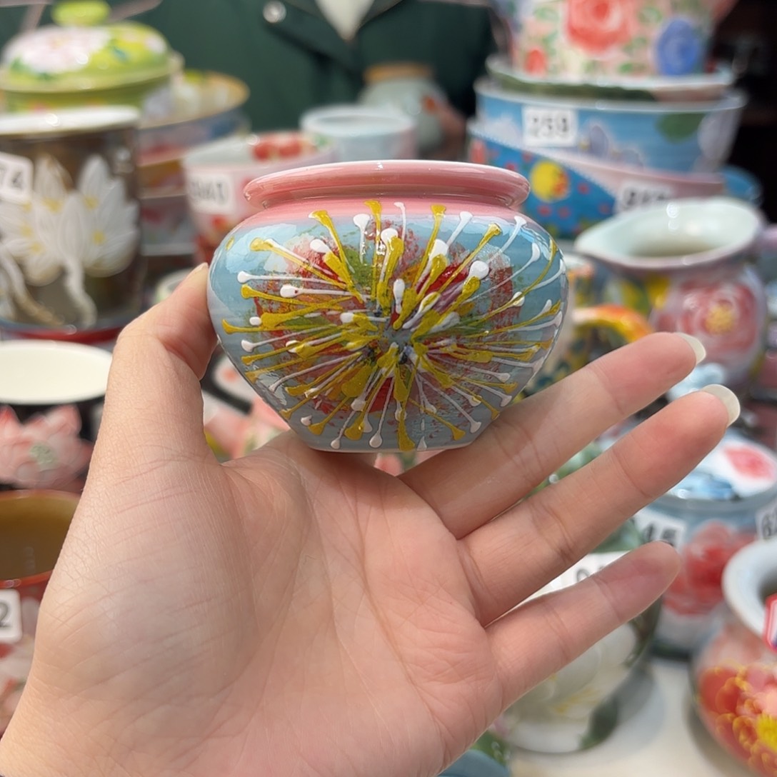 瓷片兔兔好可爱啊我好
