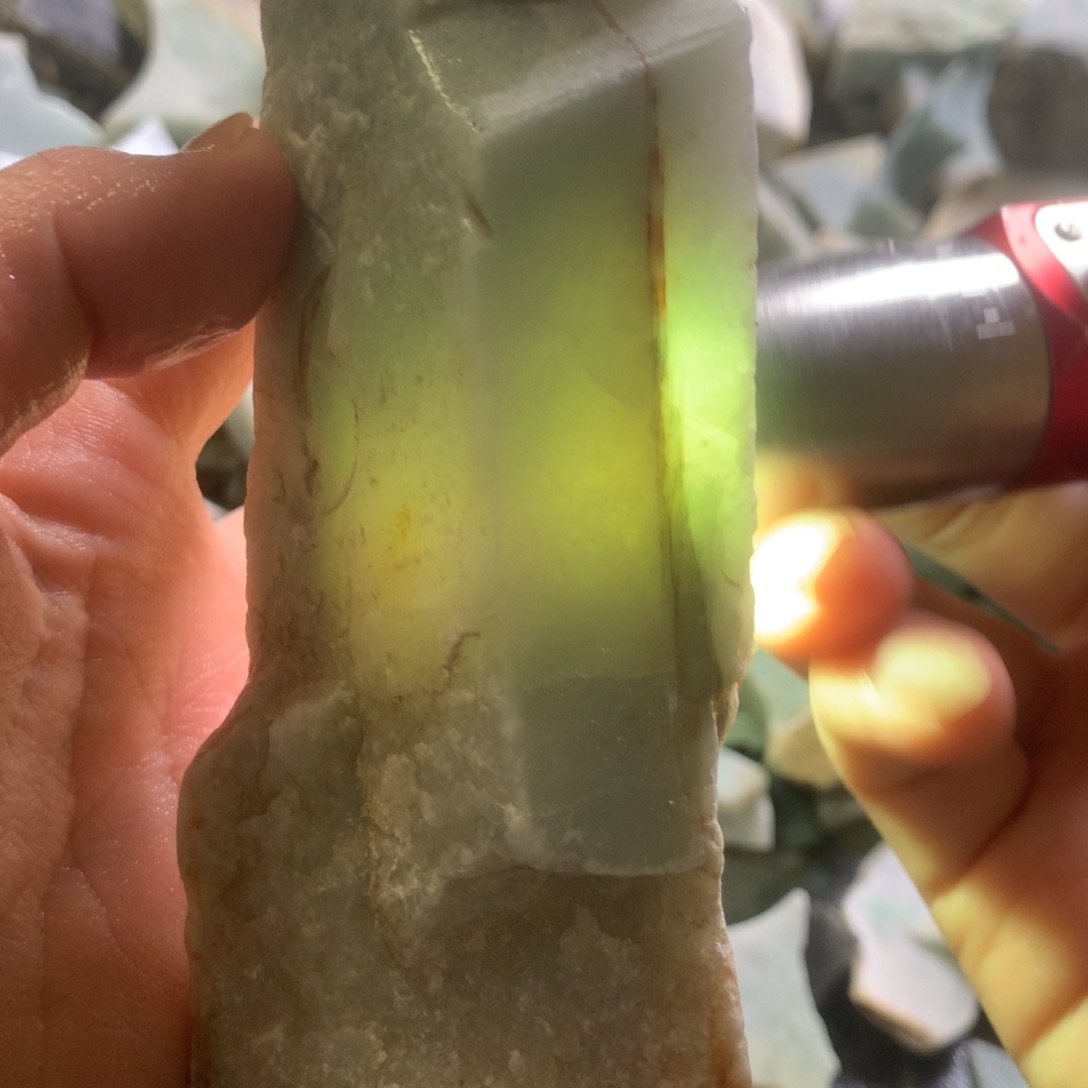 翡翠颈饰未镶嵌缅甸翡翠