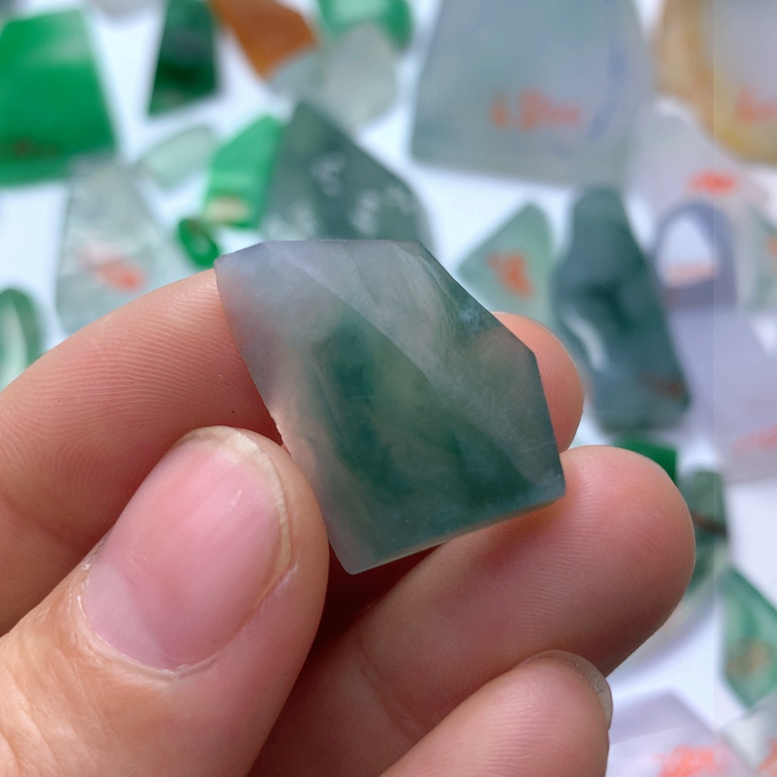 定制翡翠未镶嵌天然缅甸翡翠吊坠挂件