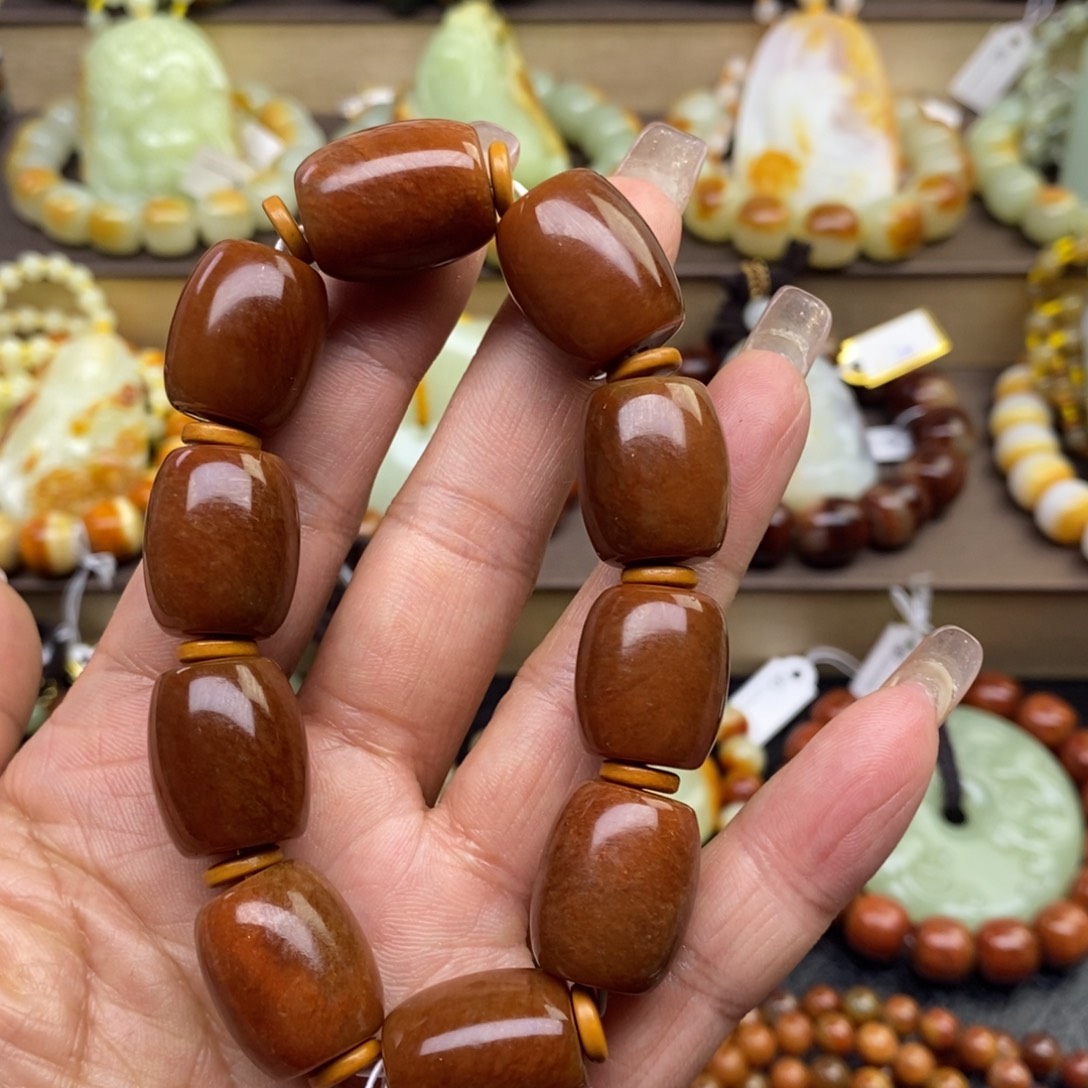 透闪石质玉未镶嵌手串