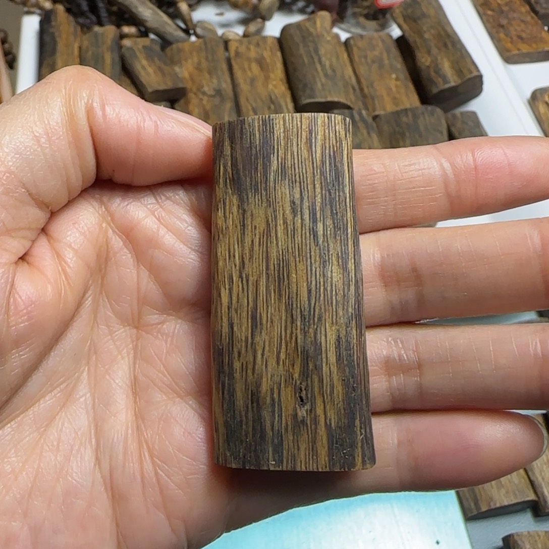 沉香碎屑沉香海南老白棋素牌7.5克